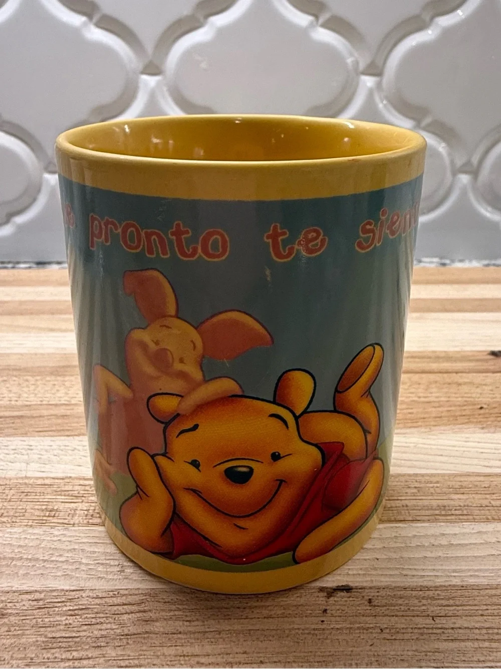 Vintage Disney Store Winnie the Pooh Ceramic Mug Spanish Text 